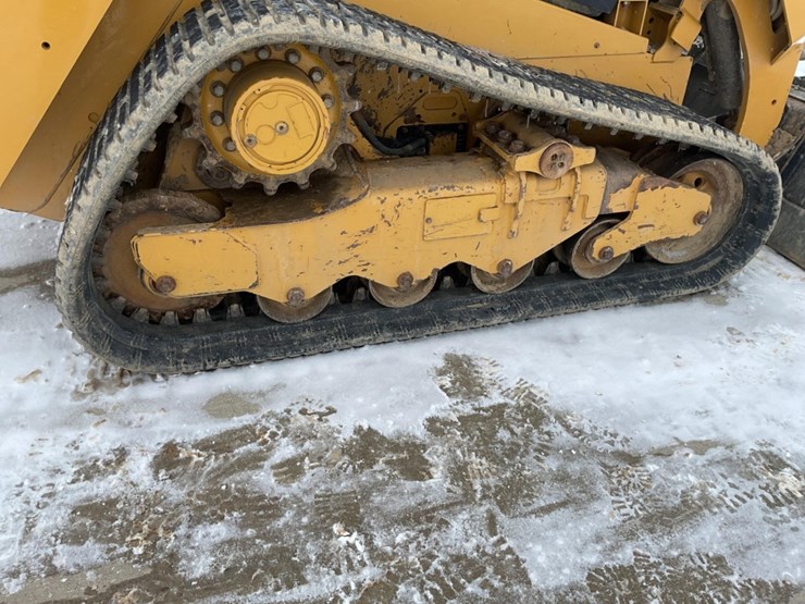 2021-caterpillar-259d3-image-12