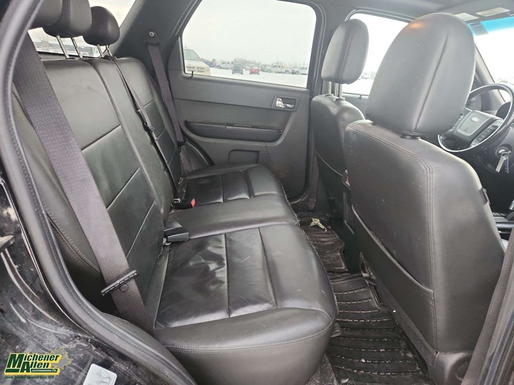 2012-ford-escape-xlt-image-17