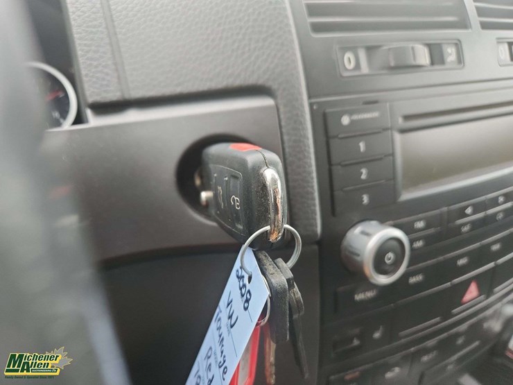 2008-volkswagen-touareg-image-25