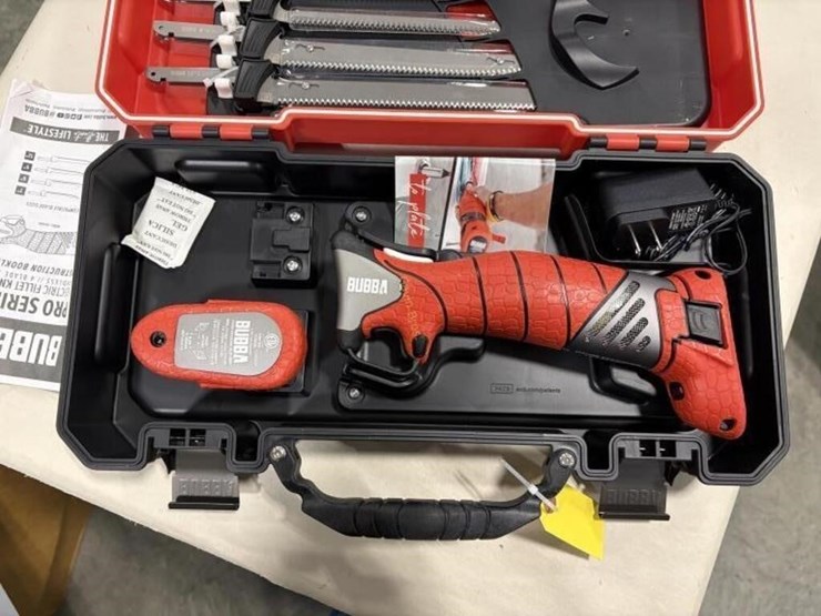 bubba-rechargeable-filet-knife-&-case-image-3