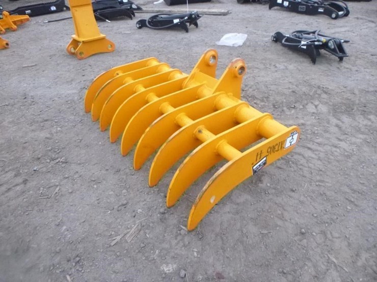 caterpillar-305-image-1