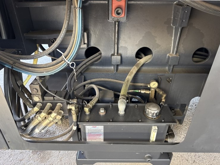 2012-doosan-puma-400m-cnc-lathe-image-32