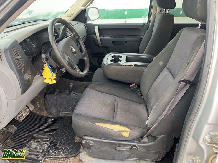 2010-chevrolet-silverado-1500-image-14