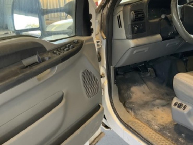 2006-ford-f350-image-22