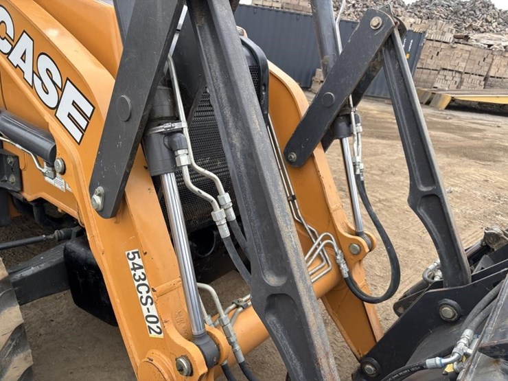 2018-case-580sn-image-15