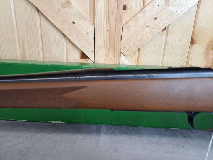 remington-model-700-.300-wby.-magnum-bolt-rifle-image-11