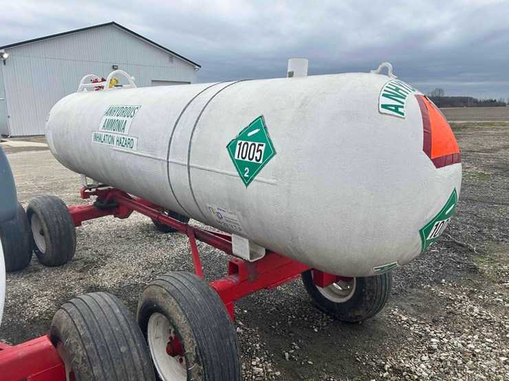 1000-gal.-nh3-tank-on-gear-#3-image-6