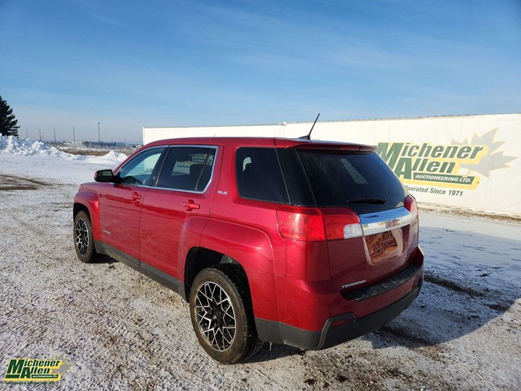 2013-gmc-terrain-sle-image-3