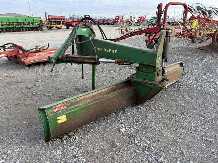 john-deere-10-image-4