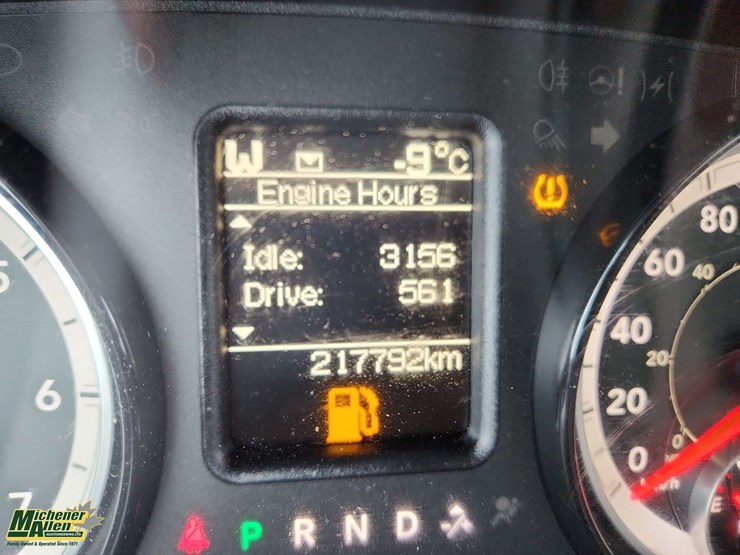 2017-ram-2500-hd-image-26