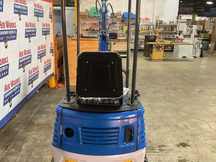 (inv.50010)-new-unused-kylin-kn12-mini-excavator,-14-hp-gas-engine,-manual-thumb,-16"-bucket,-blade-image-8