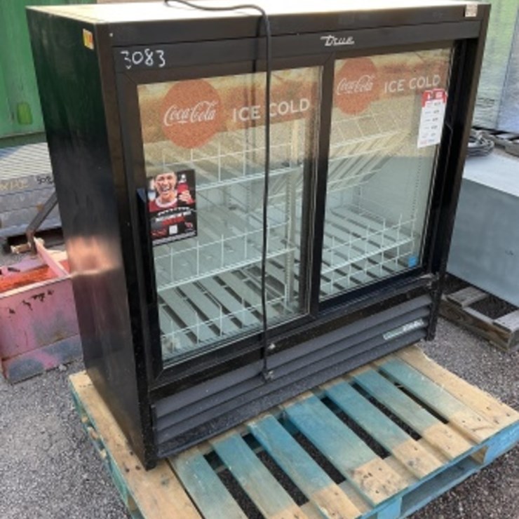 TRUE COMMERCIAL REFRIGERATOR