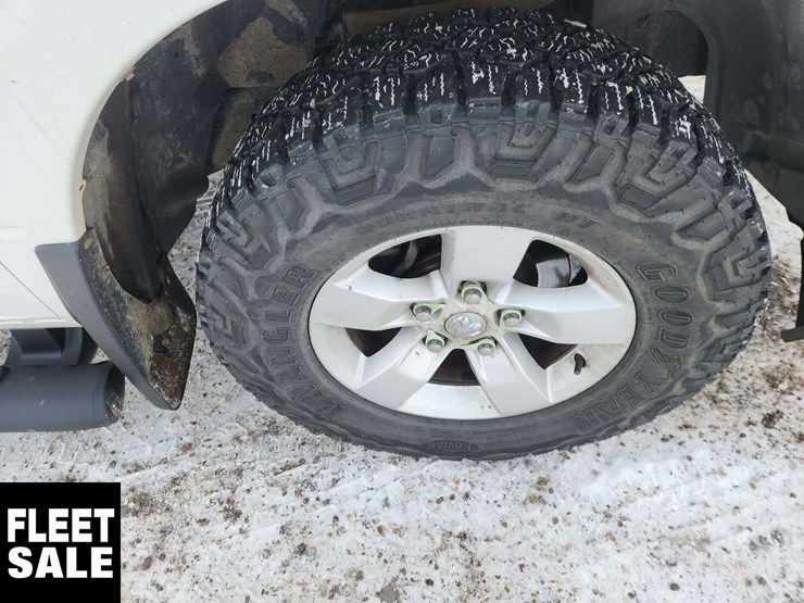 2013-dodge-1500-image-12