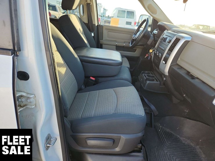 2012-dodge-1500-image-25