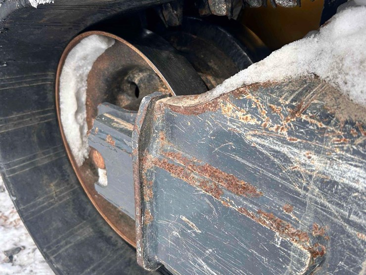 2019-deere-333g-image-14