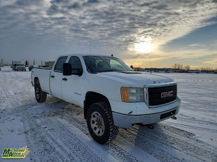 2011-gmc-sierra-3500hd-image-2