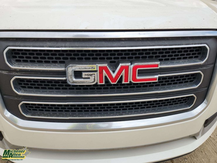 2013-gmc-acadia-slt-image-26