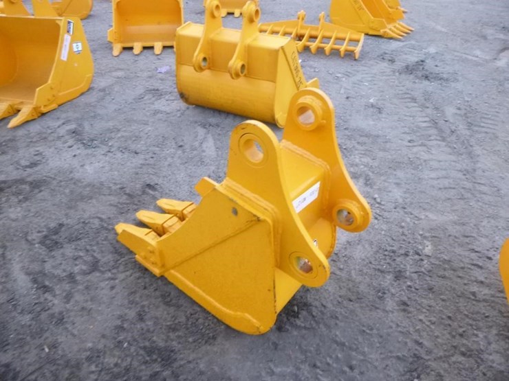 caterpillar-305-image-4