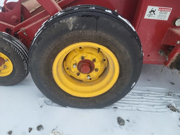 2013-new-holland-h5420-image-17