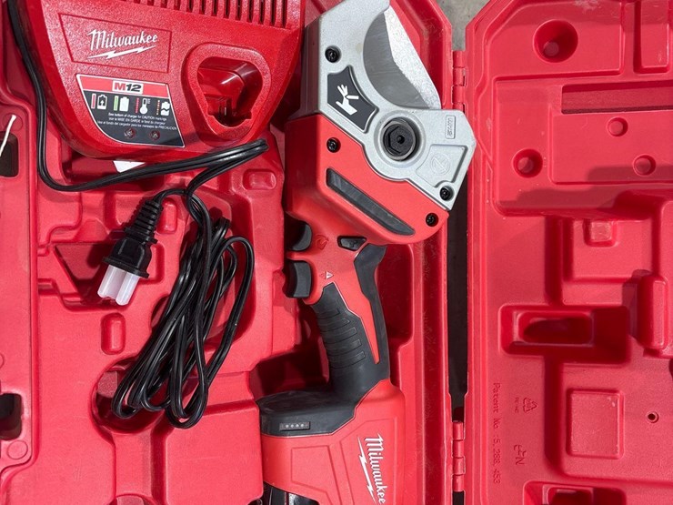 milwaukee-tools-image-1