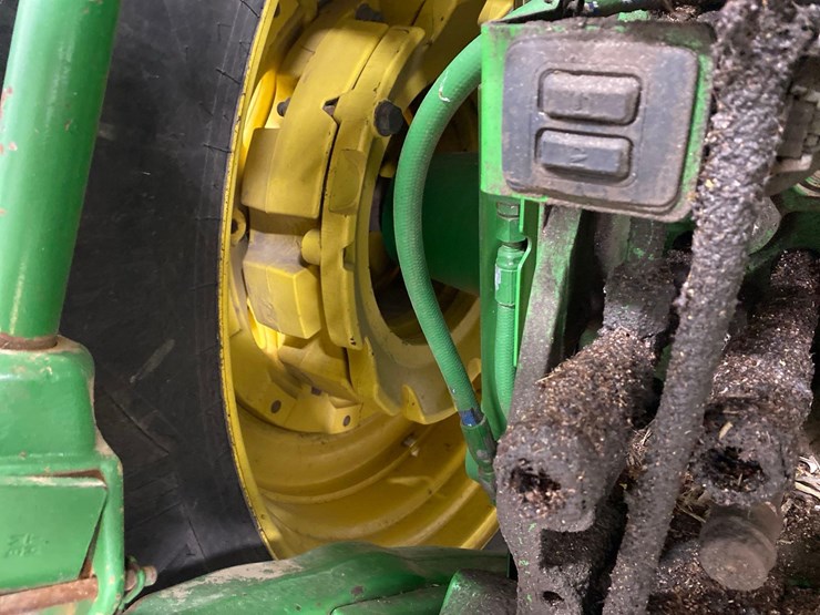 2013-john-deere-7230r-image-12