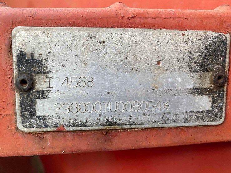 international-4568-project-tractor-image-46