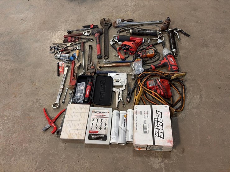 assortment-of-power-&-hand-tools-image-4