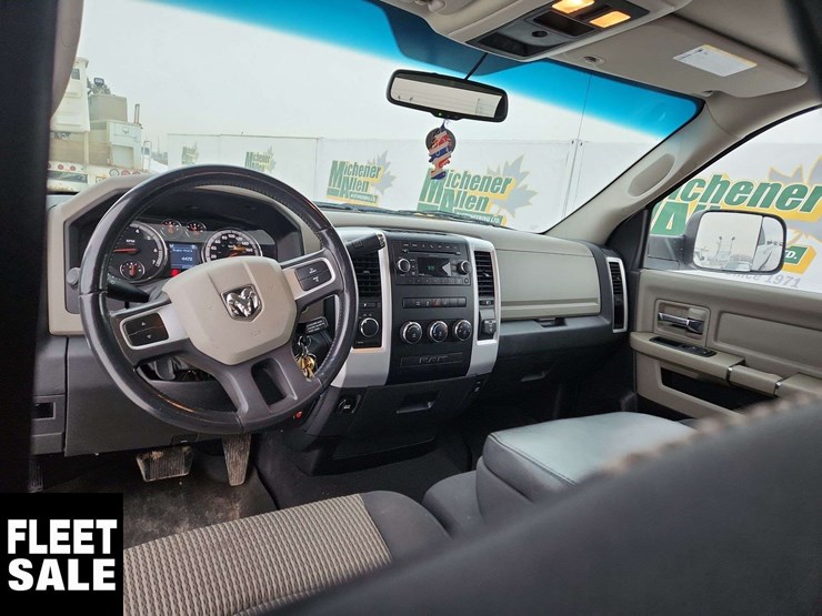 2011-dodge-1500-image-15