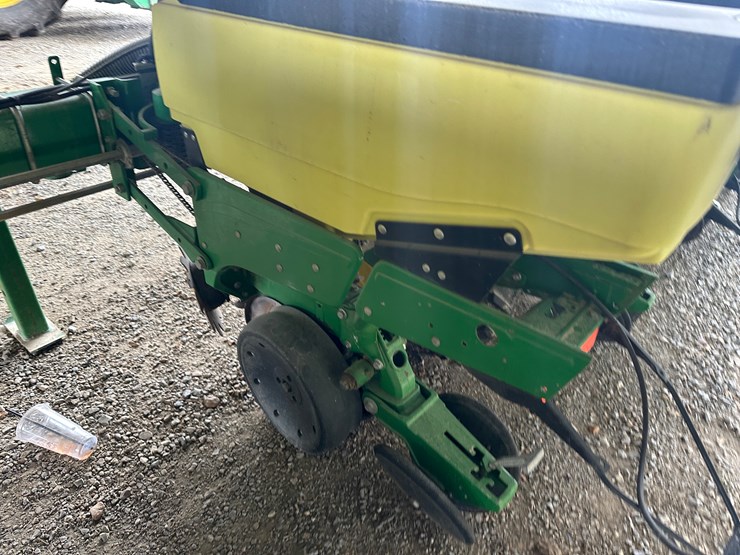 john-deere-1725-image-56