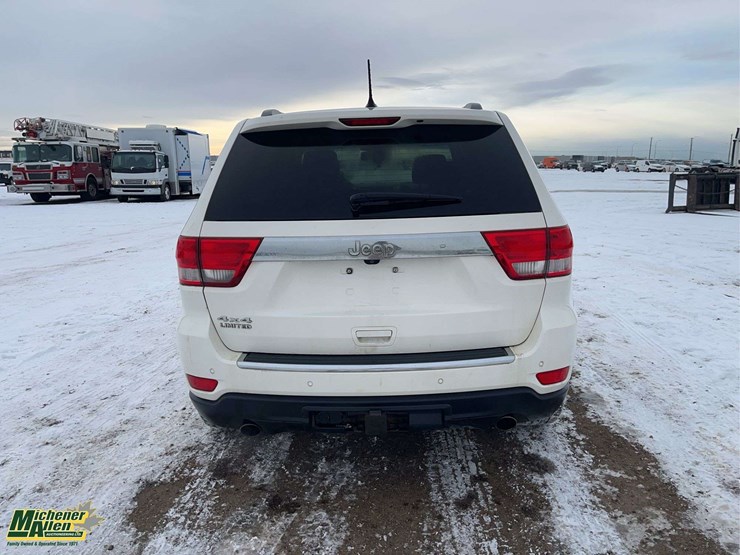 2011-jeep-grand-cherokee-limited-image-7