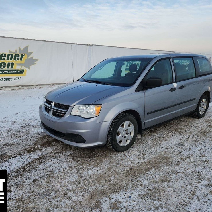 2013 DODGE GRAND CARAVAN SE