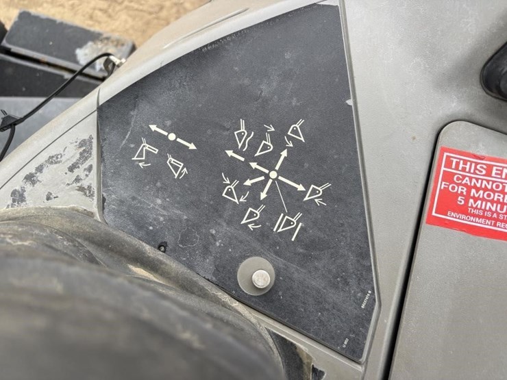 2018-case-580sn-image-44