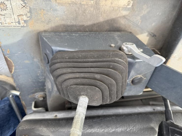 2014-bomag-bw120-image-26