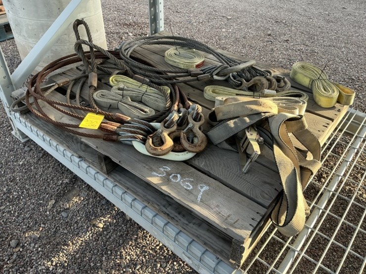 pallet-of-asst-lifting-straps-and-cables-image-2