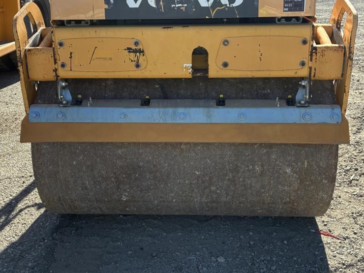 2018-volvo-dd25b-image-8