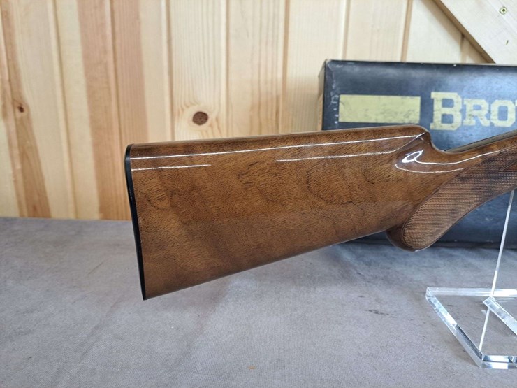 browning-light-twenty-20-gauge-a5-semiauto-shotgun-image-4