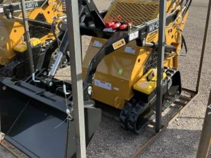 2025-agt-mx-crt23-stand-up-skid-steer-image-2