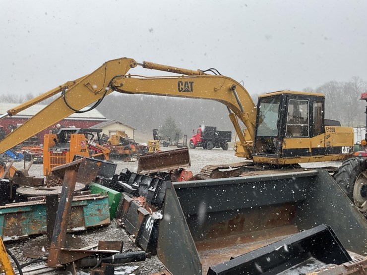 caterpillar-e120b-image-2