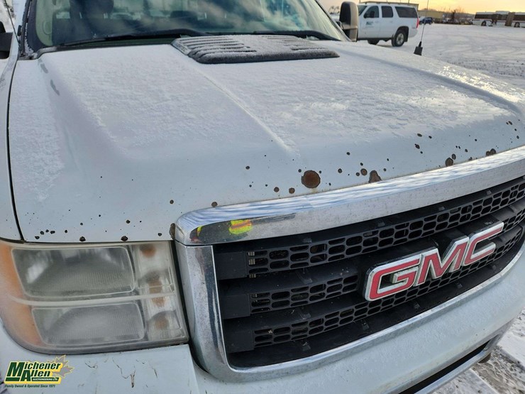 2011-gmc-sierra-3500hd-image-46