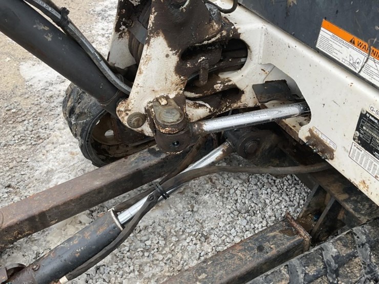 2005-bobcat-331c-image-18