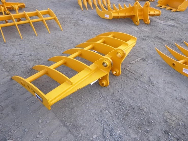 caterpillar-303-image-4