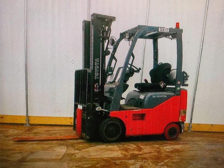 2017-toyota-8fgcu15-image-1