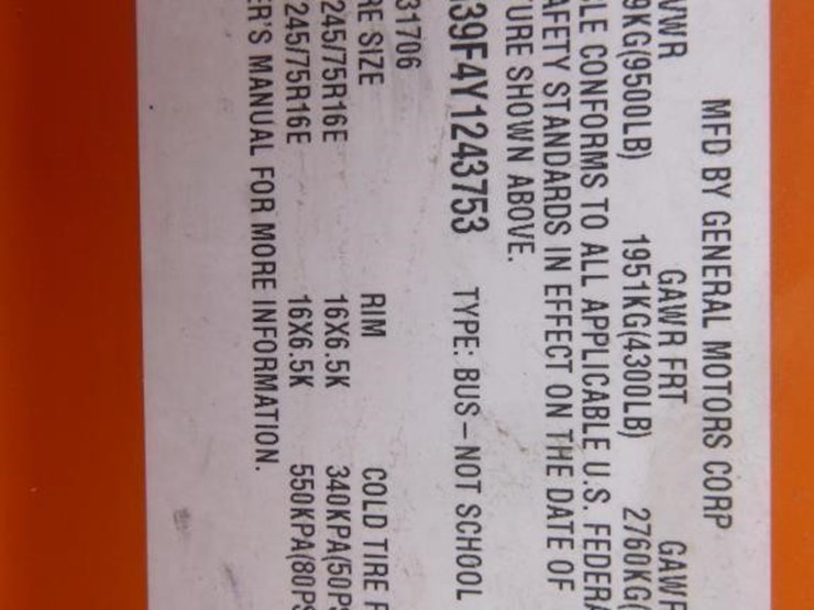 2000-gmc-3500-image-21