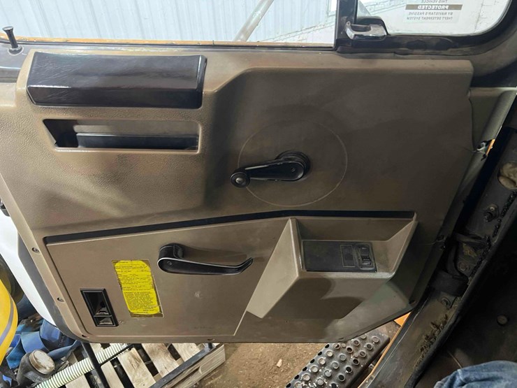 1993-international-254-image-14