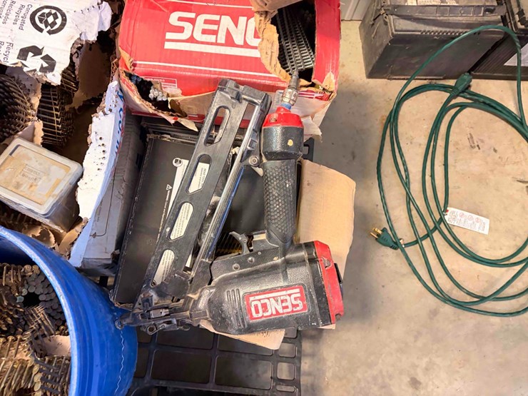 assortment-of-nails-fasteners-/w-misc-material-image-3