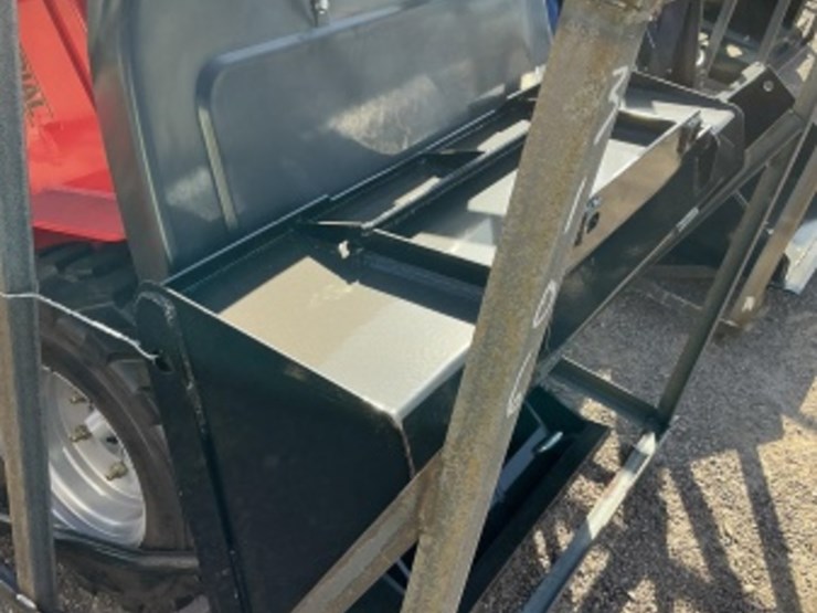 2025-agt-sda-140w-ride-on-skid-steer-image-9