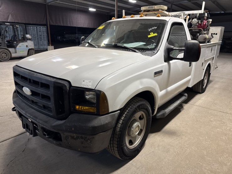 2006-ford-f350-image-4