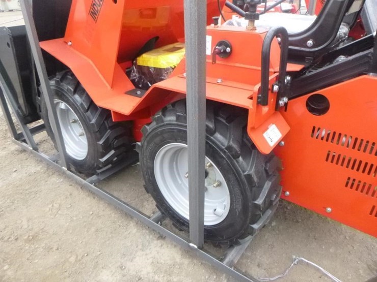 2025-agt-sda140w-skid-steer-loader-image-22