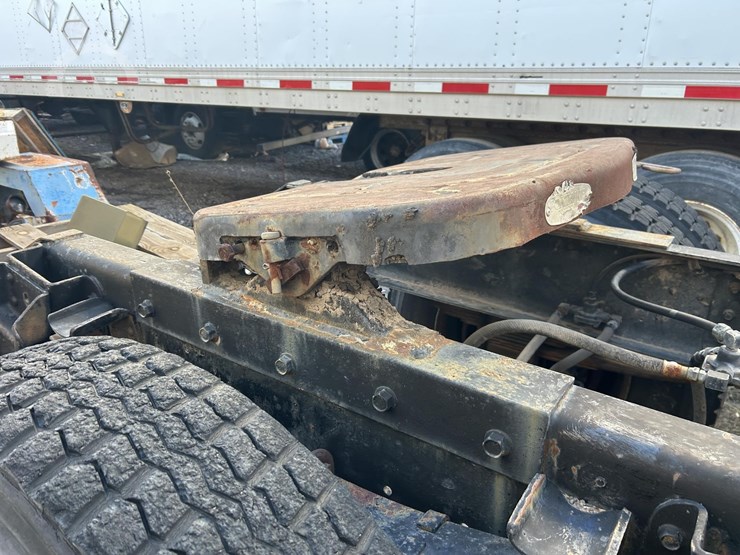 1984-international-s2200-image-12