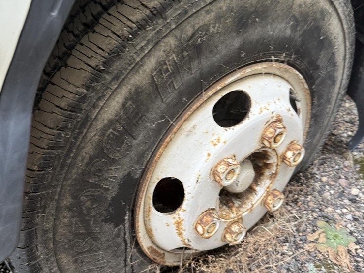 1998-isuzu-npr-image-4